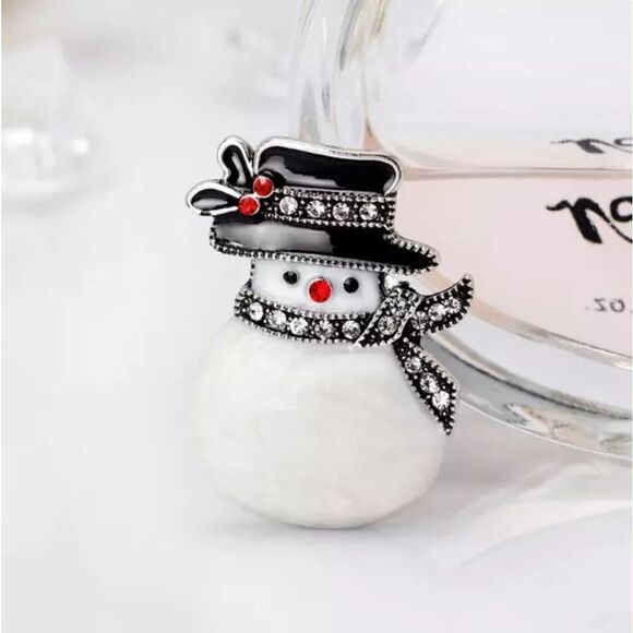 Snowman in a hat Brooch - Picture 1 of 2